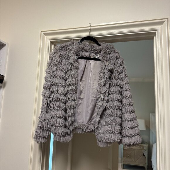 She + Sky Faux Fur Jacket - Picture 6 of 7